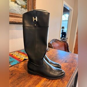 NWT 🤩 Tommy Hilfiger Black Heeled Boots - 9M never worn